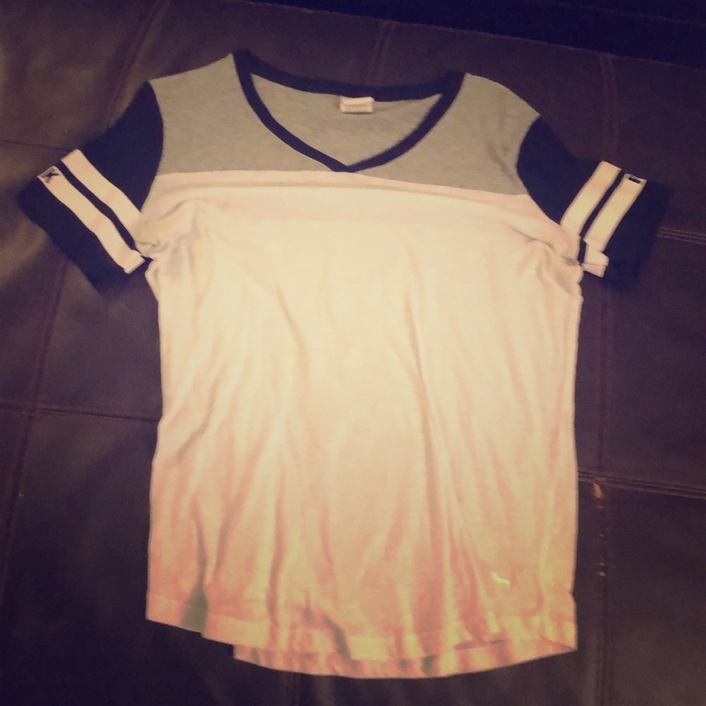 Victoria’s Secret pink tee size medium